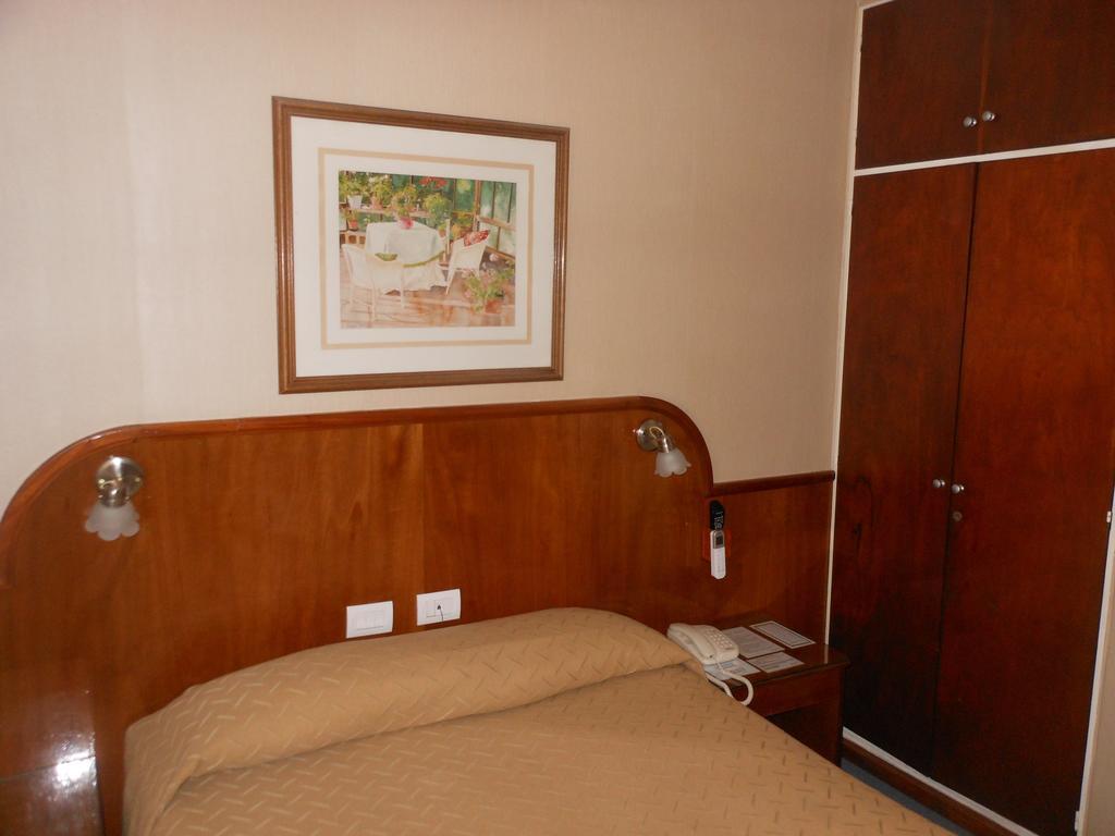 Hotel Orly Коррієнтес Номер фото
