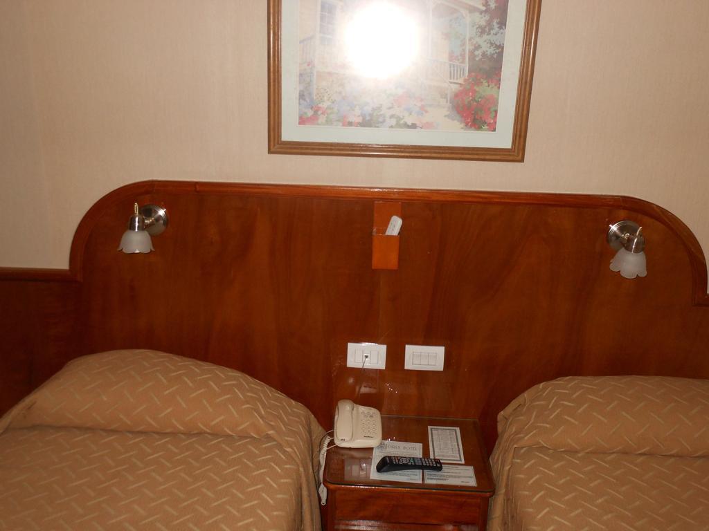 Hotel Orly Коррієнтес Номер фото