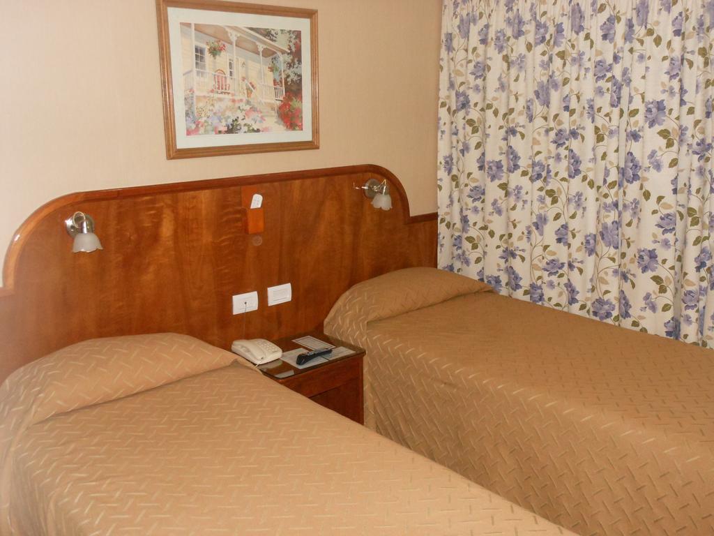 Hotel Orly Коррієнтес Номер фото